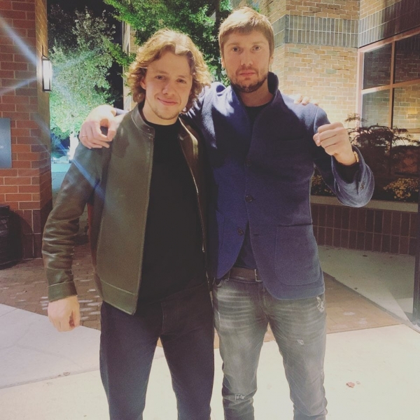 &laquo;В Нью-Йорке по новостям вообще жопа, отсиживаемся у Бобровских&raquo;. Панарин провел эфир в инстаграме