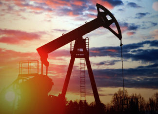 Цены на нефть подскочили при открытии торгов после утверждения сделки ОПЕК+