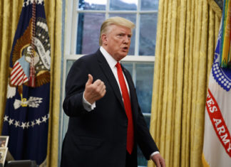 Трамп: переноса президентских выборов из-за коронавируса не будет