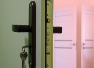 Ожидающие снижения цен на жилье аналитики дали совет покупателям