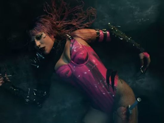 В альбоме Chromatica Леди Гага перестала быть плохишом