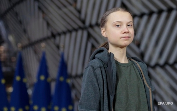 Грета Тунберг появилась в клипе в образе гадалки