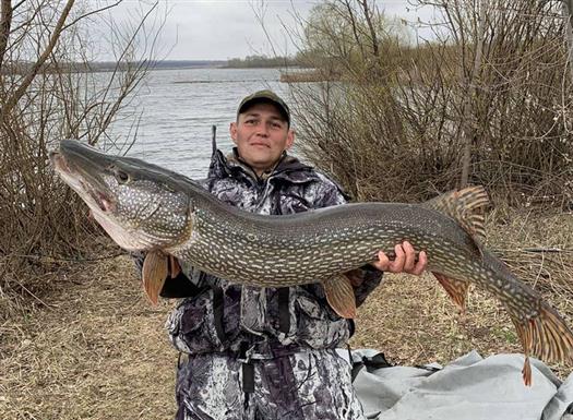 Гиганты на крючке: под Самарой начался сезон трофейной рыбалки
