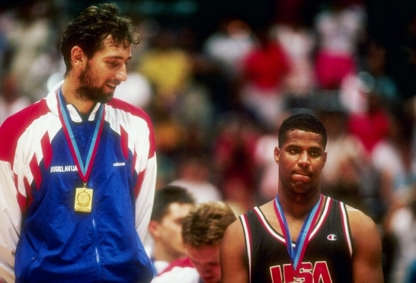 7&nbsp;поражений сборной США, которые привели к&nbsp;появлению &laquo;Дрим Тим&raquo; 