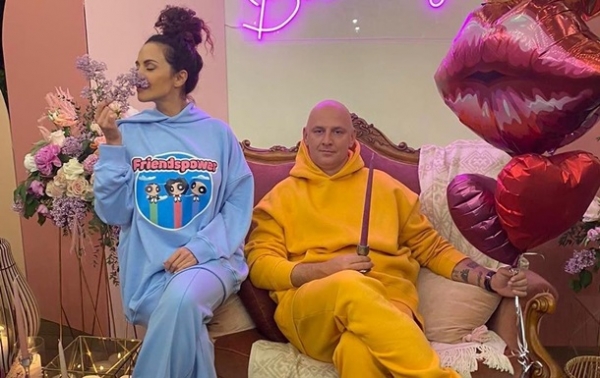 Каменских сняла полуголого Потапа в постели