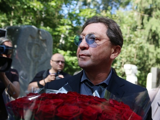 Лепс вспомнил о войне из-за споров о "голодающих артистах"