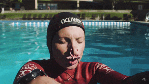 Люди умеют не дышать по 20 минут, игнорируя защитные рефлексы. Возможно, это вредит работе мозга