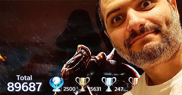 Фанат PlayStation 4 получил 2500 платиновых достижений. Это мировой рекорд