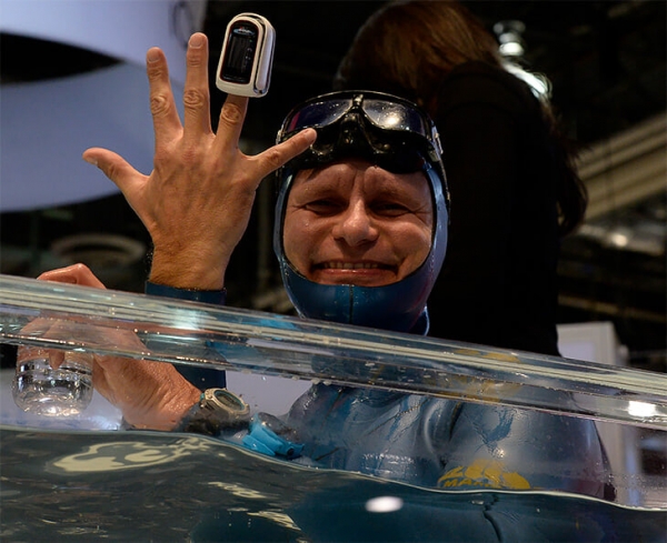 Люди умеют не дышать по 20 минут, игнорируя защитные рефлексы. Возможно, это вредит работе мозга