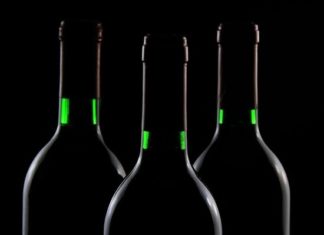 Россияне нашли спасение от коронавирусного кризиса в алкоголе