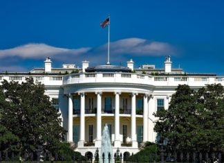 Китайские СМИ заявили, что пандемия мешает США вводить санкции