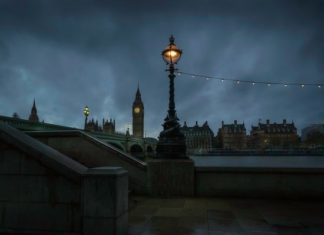 Советника Джонсона заподозрили в нарушении карантина