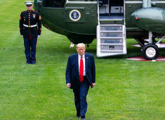 Twitter пометил сообщения Трампа как недостоверные