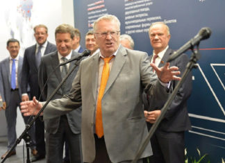 Жириновский предложил вдвое сократить количество депутатов