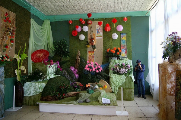 Павильоны, в которых проходит омская выставка «Флора», передают в область