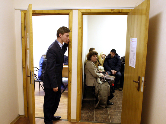 Российские компании массового сокращают штат и зарплаты