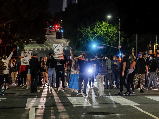 Федеральные тюрьмы в США закрыли из-за беспорядков