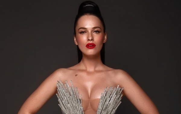 Даша Астафьева снялась в пикантной фотосессии