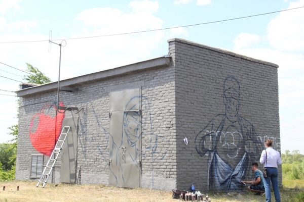 В благодарность омским медикам создали арт-объект