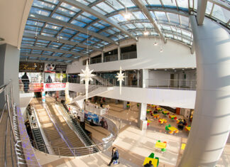 «Мы рассчитывали, что платежей вообще не будет»: челнинскую «Омегу» атакуют арендаторы