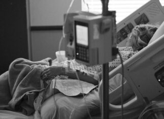 Петербург исчерпал возможности перепрофилирования больниц для COVID