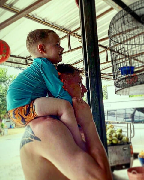 &laquo;Нам выдают еду и воду, чтобы не шлялись по Лас-Вегасу&raquo;. Интервью Александра Волкова, которому на выходных драться с топ-бойцом UFC