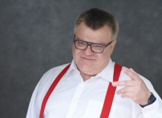ЦИК Белоруссии: Бабарико продолжает участвовать в выборах президента