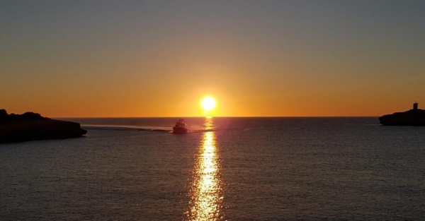 Надаль обожает море как ребенок и потратил на лодки 10 млн евро. Недавно взял яхту с бассейном и гаражом