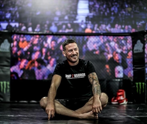 Главный тренер Конора учился драться по записям старых турниров UFC. Джон Кавана – отец ирландских ММА