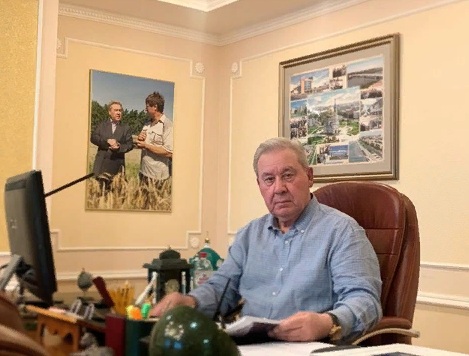 Полежаев надеется, что омские &laquo;культурные мужи&raquo; вытащат из запасников картины Глазунова 