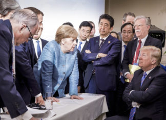 Меркель раскритиковала политический стиль Трампа: очень неоднозначно