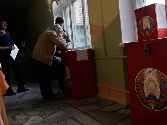 Онлайн-видео из белорусского избиркома породило выборный скандал