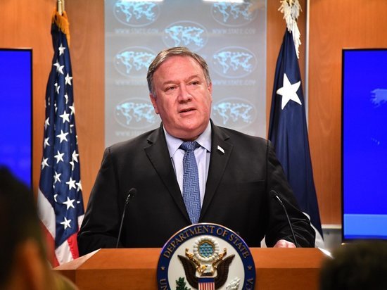 Помпео заявил о предательстве Болтона из-за публикации "лживой" книги