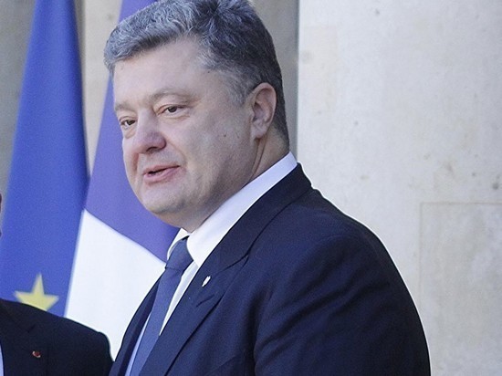 Порошенко прибыл в Госбюро Украины и ждет извинений