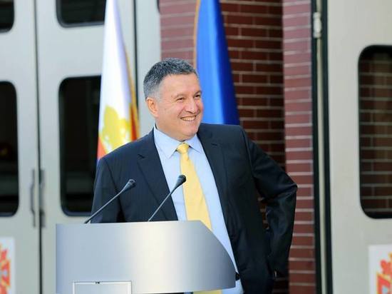 Украину захлестнул «мышиный скандал»: воруют все подчистую