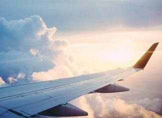 Авиаперевозчики продают билеты в Европу на август: россияне покупают воздух