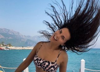 Каменских в бикини показала, как отдыхает в Турции