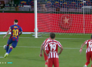 У Месси роскошный 700-й гол в карьере: обманул Облака паненкой, щелкнул пальцами и подмигнул в камеру ?