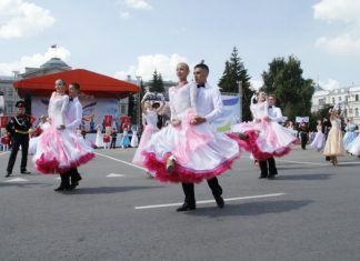 Главный по культуре Омска будет получать 62 тысячи в месяц