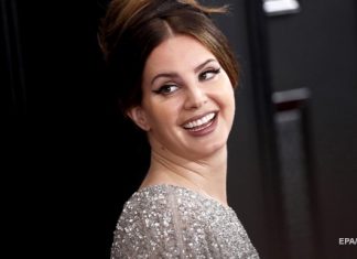 Лана Дель Рей выпустила аудиокнигу стихов