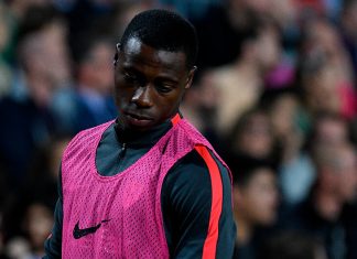 Как дела у Куинси Промеса? Расцвел в «Аяксе», продает одежду и пишет рэп (даже участвует в батлах)