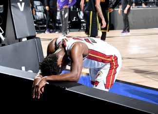 Батлер отдал все силы, чтобы победить в 5-м матче. Отдыхал всего 48 секунд, падал на рекламные щиты, с трудом покинул пресс-конференцию