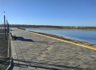 Сызранские власти и общественники оценили красоту новой набережной города