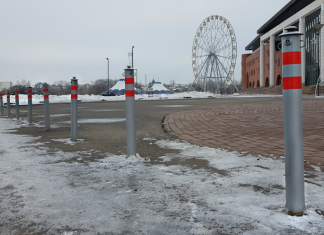 Как правильно установить парковочные столбики