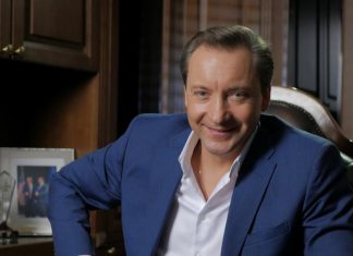 Кто такой Роман Василенко