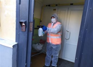 В Самарской области продолжают дезинфицировать подъезды