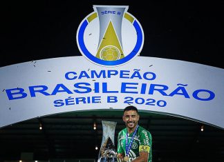 Сказка «Шапекоэнсе»: выиграл Серию Б на 98-й минуте. Первым трофей поднял Алан Рушел – единственный из выживших, кто продолжает играть