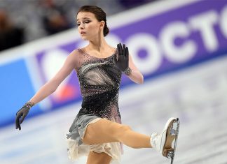 Чем еще можно удивить на командном турнире фигуристов? Конкурс поддержек, высота прыжка, самое быстрое вращение