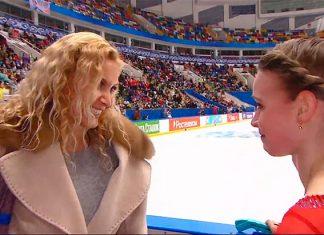 Прокат, во время которого Тутберидзе улыбнулась и сделала загадочный жест рукой: в ее команде – новый джокер