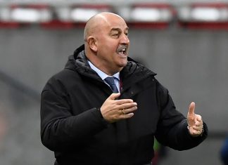 «Словакам повезло в какой-то степени». Черчесов – о поражении, обратной замене Мостового и недокрученных стандартах